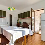 Lägenhet Geraeumige Lory Mit Meerblick By Interhome