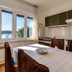 Geraeumige Lory Mit Meerblick By Interhome Lägenhet *