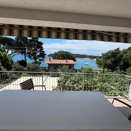 Geraeumige Lory Mit Meerblick By Interhome Appartement *